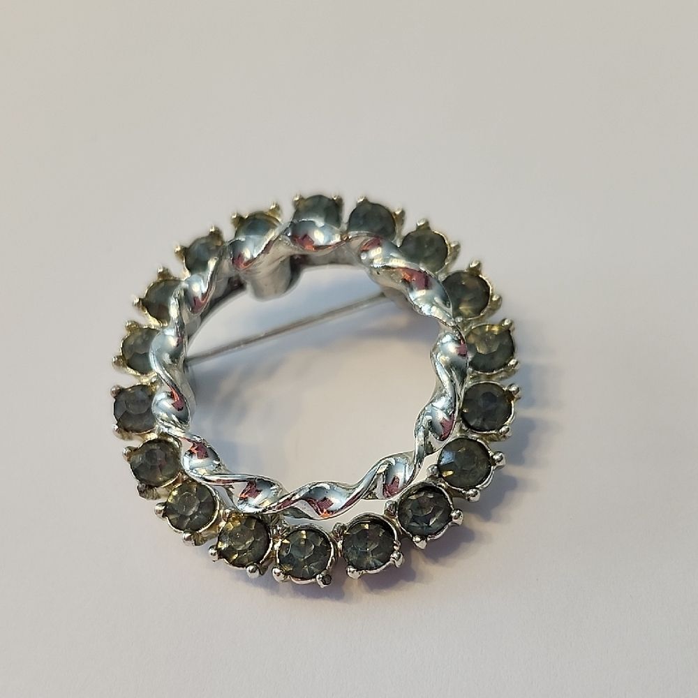 Vintage Silver Tone Brooch
